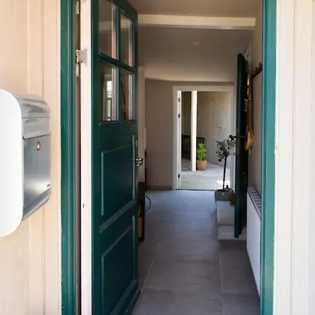 Ferienhaus Nyrenoveret Charmerende Byhus *